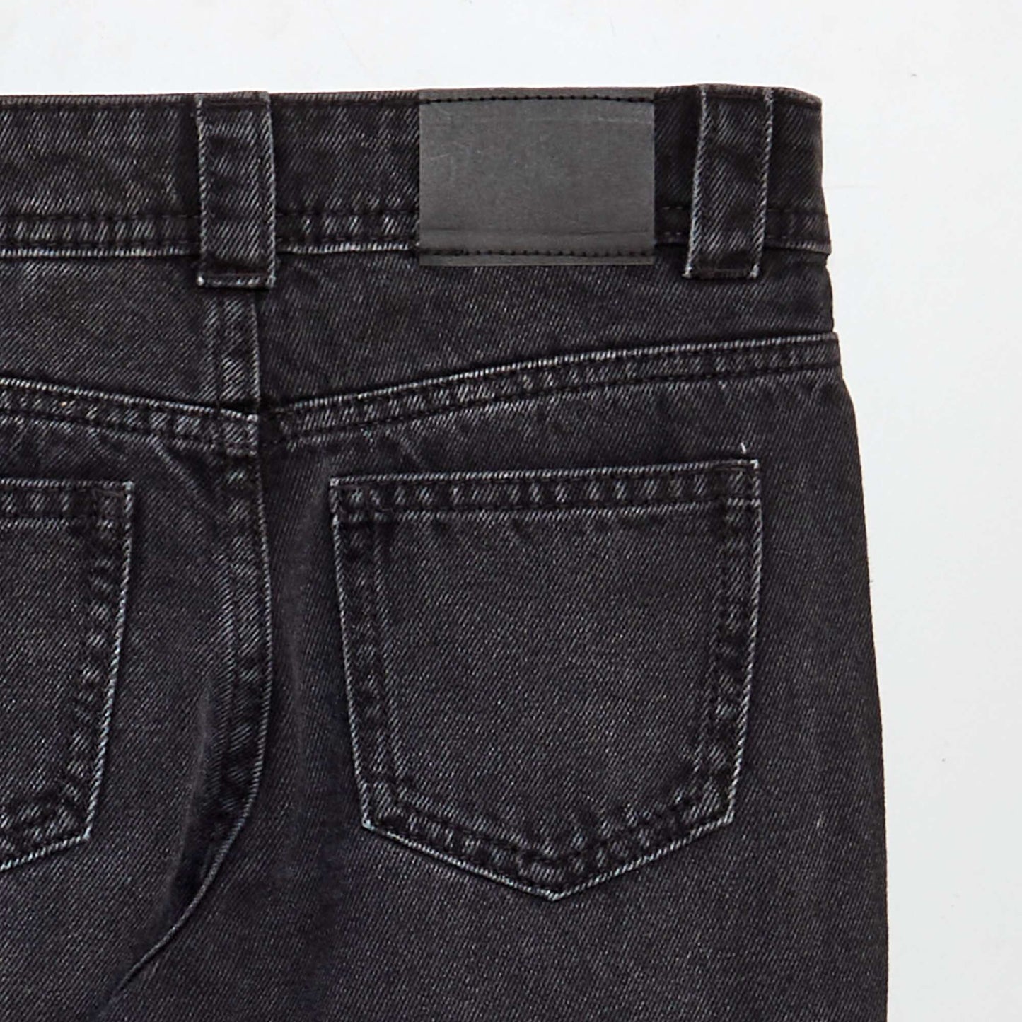 Mom jeans with fancy beads BLACK