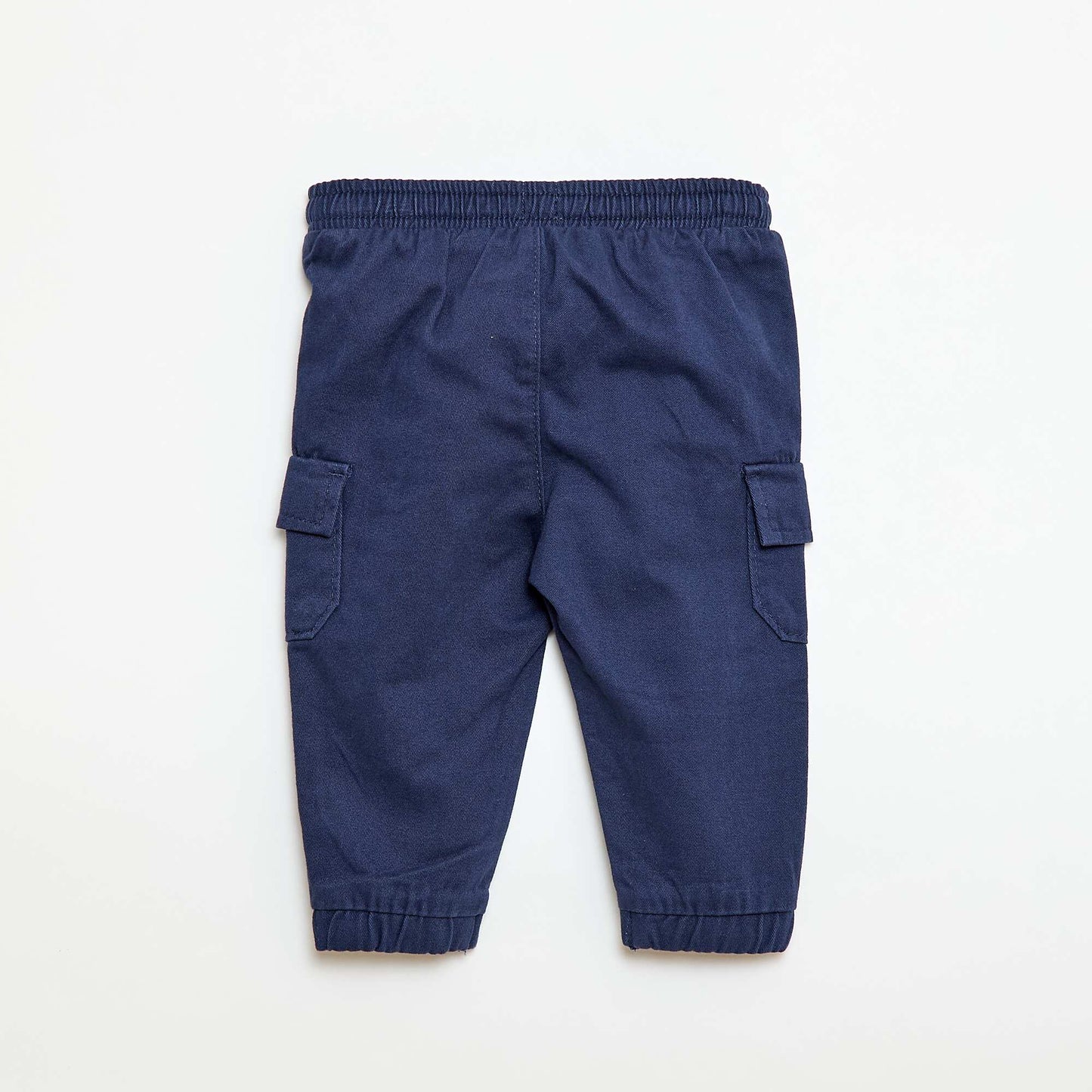 Pantallona pambuku stil 'Joggers'