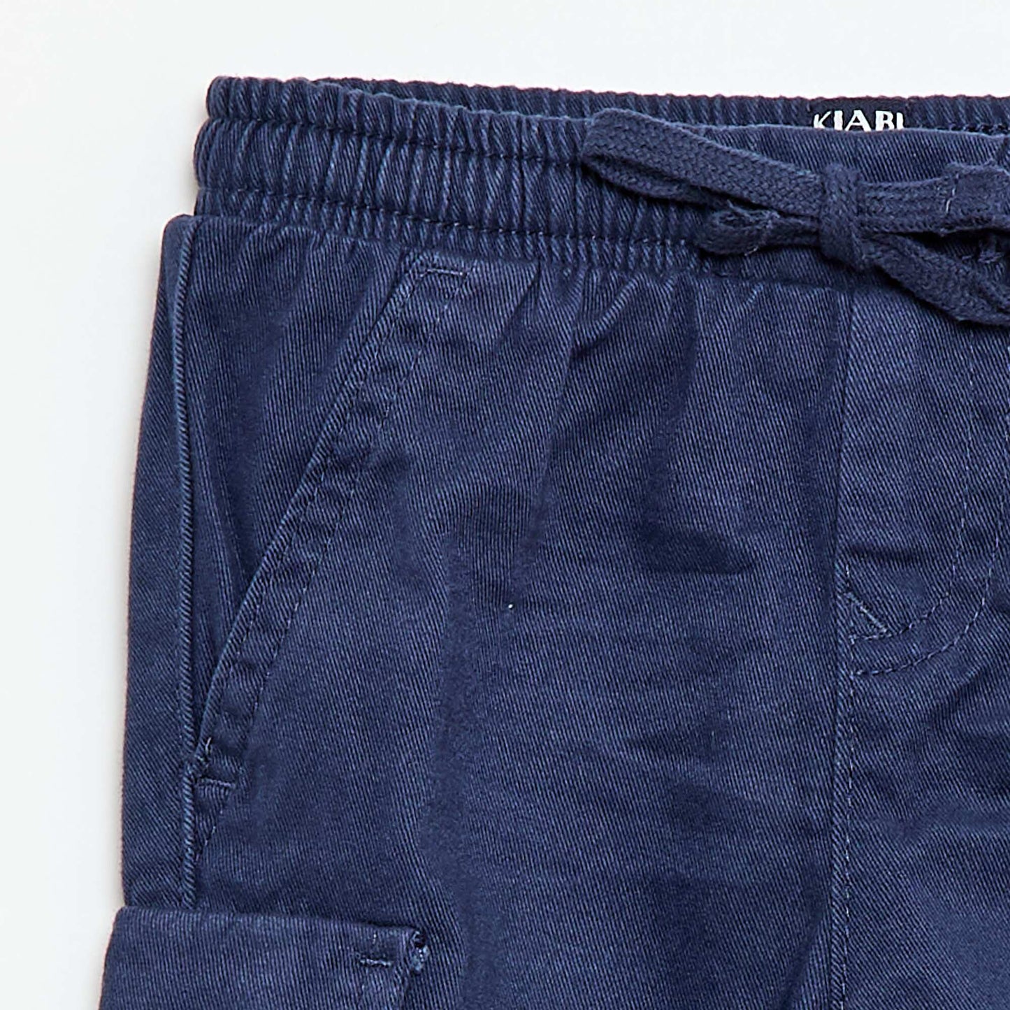Pantallona pambuku stil 'Joggers'