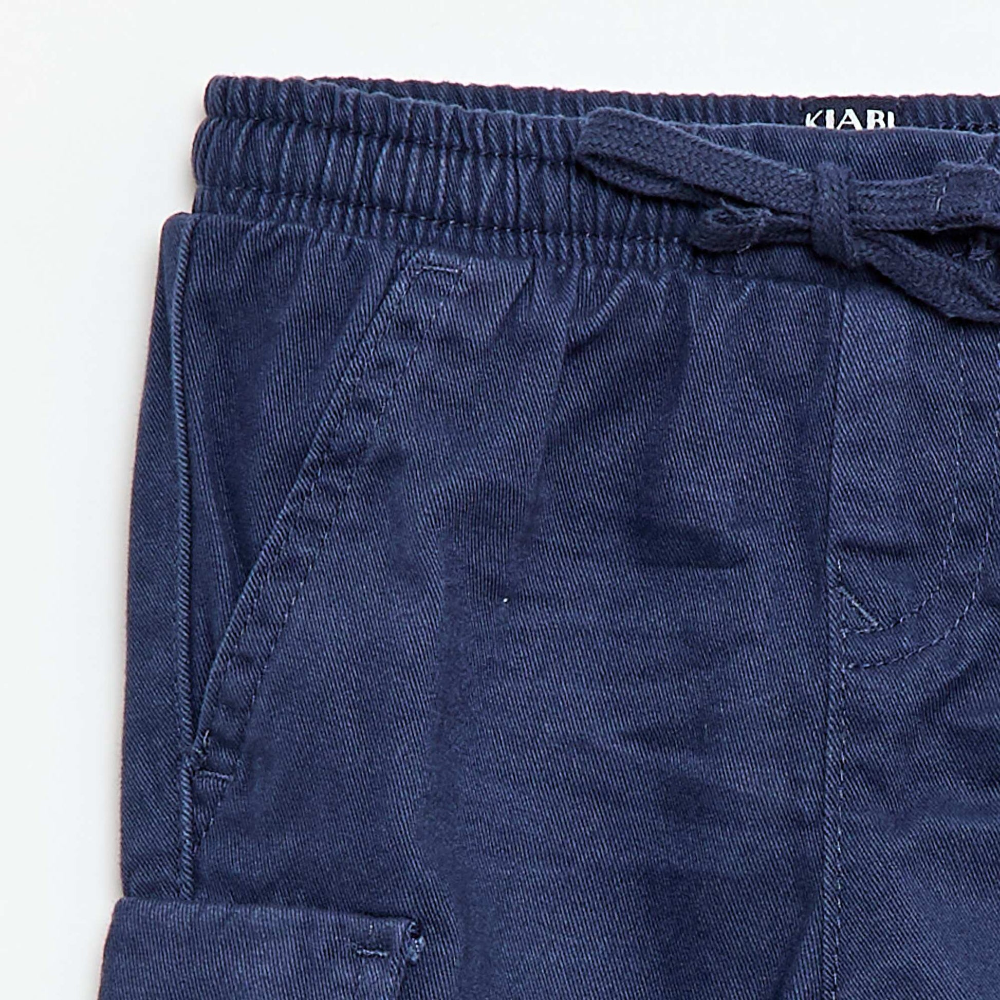 Pantallona pambuku stil 'Joggers'