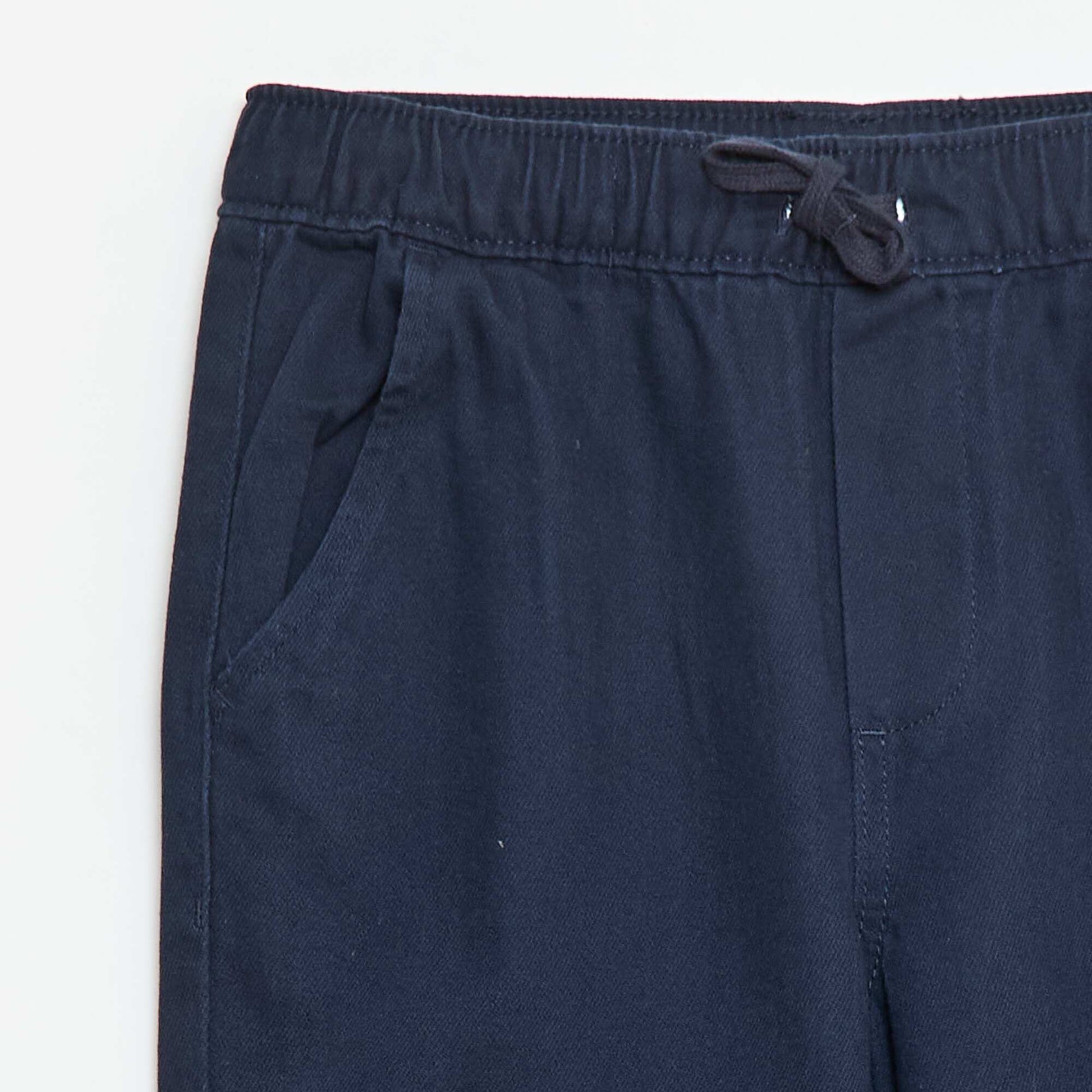 Pantallona pambuku stil 'Jogger'
