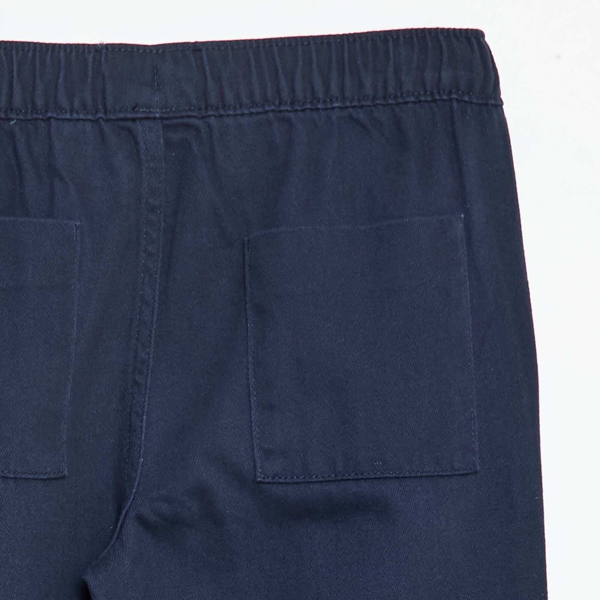 Pantallona pambuku stil 'Jogger'