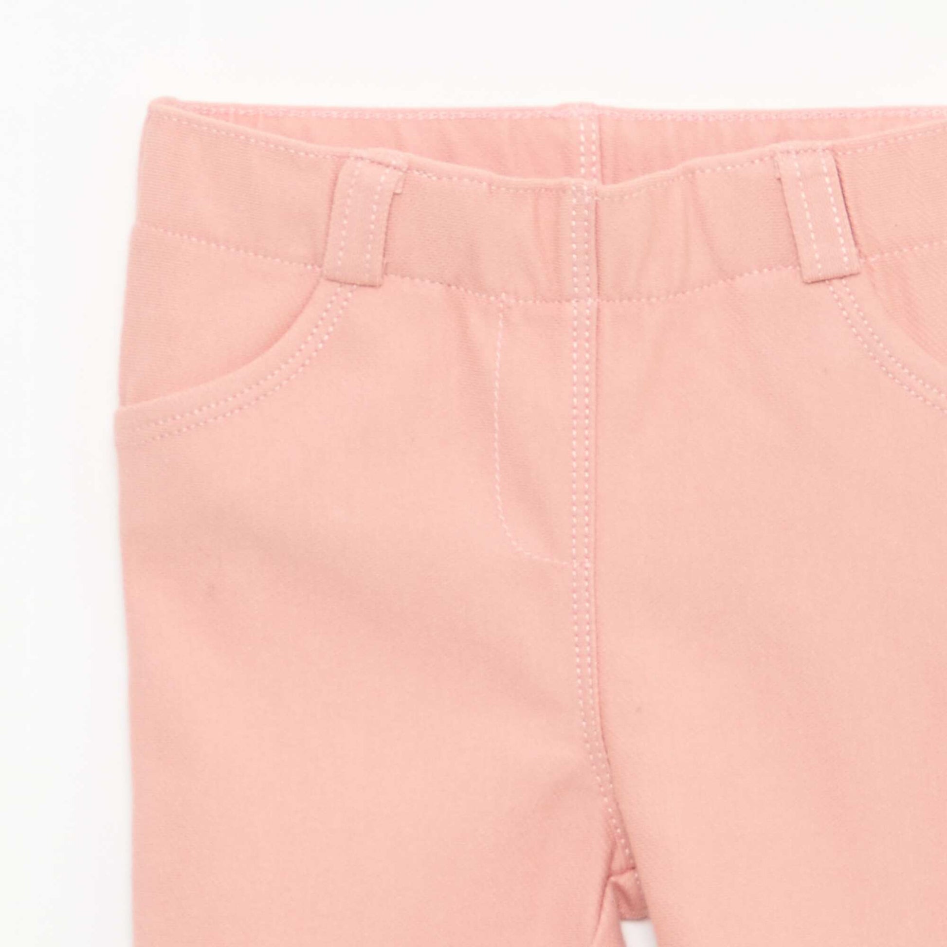Pantallona elastike Slim