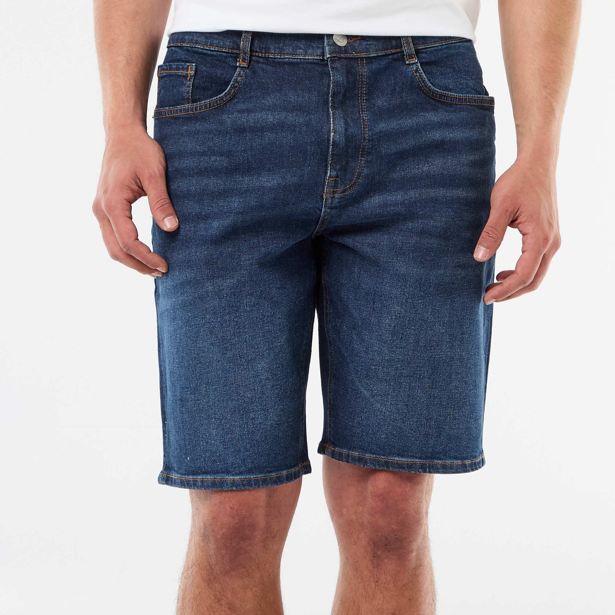 Xhinse të shkurtra Slim-Fit