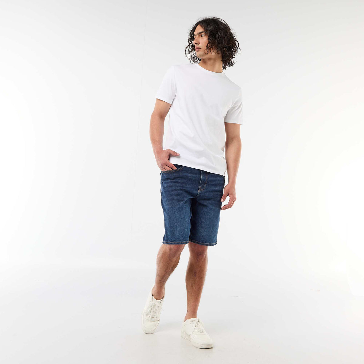 Xhinse të shkurtra Slim-Fit