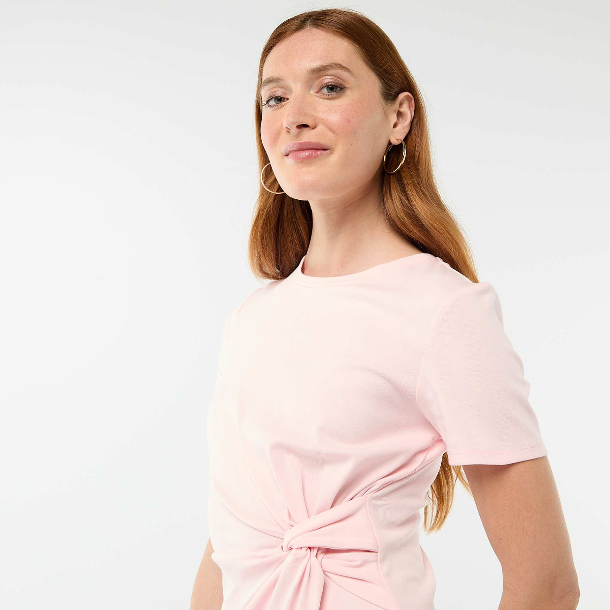 Short T-shirt dress with decorative knot PINK