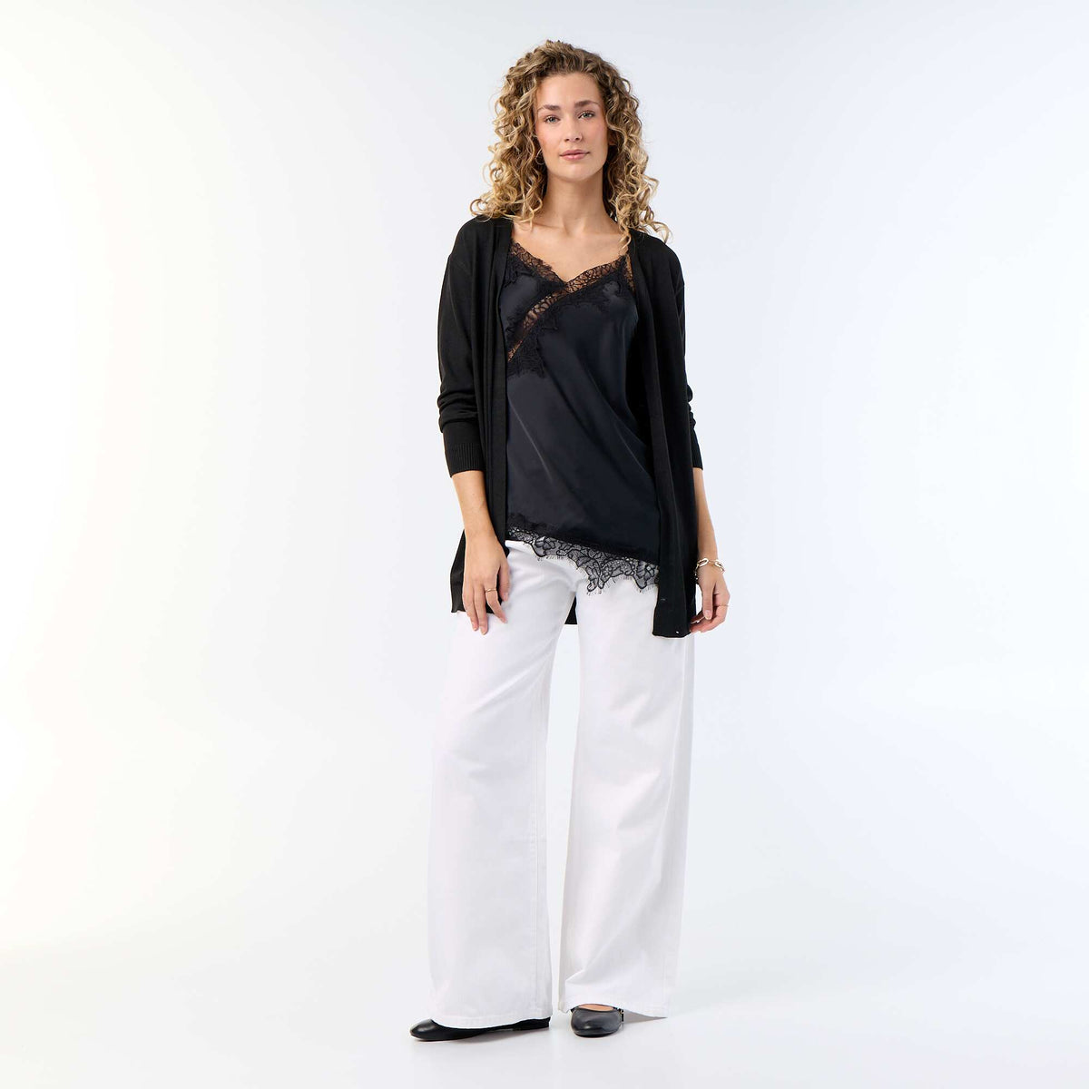 Short Open Fine-Gauge Knit Cardigan BLACK
