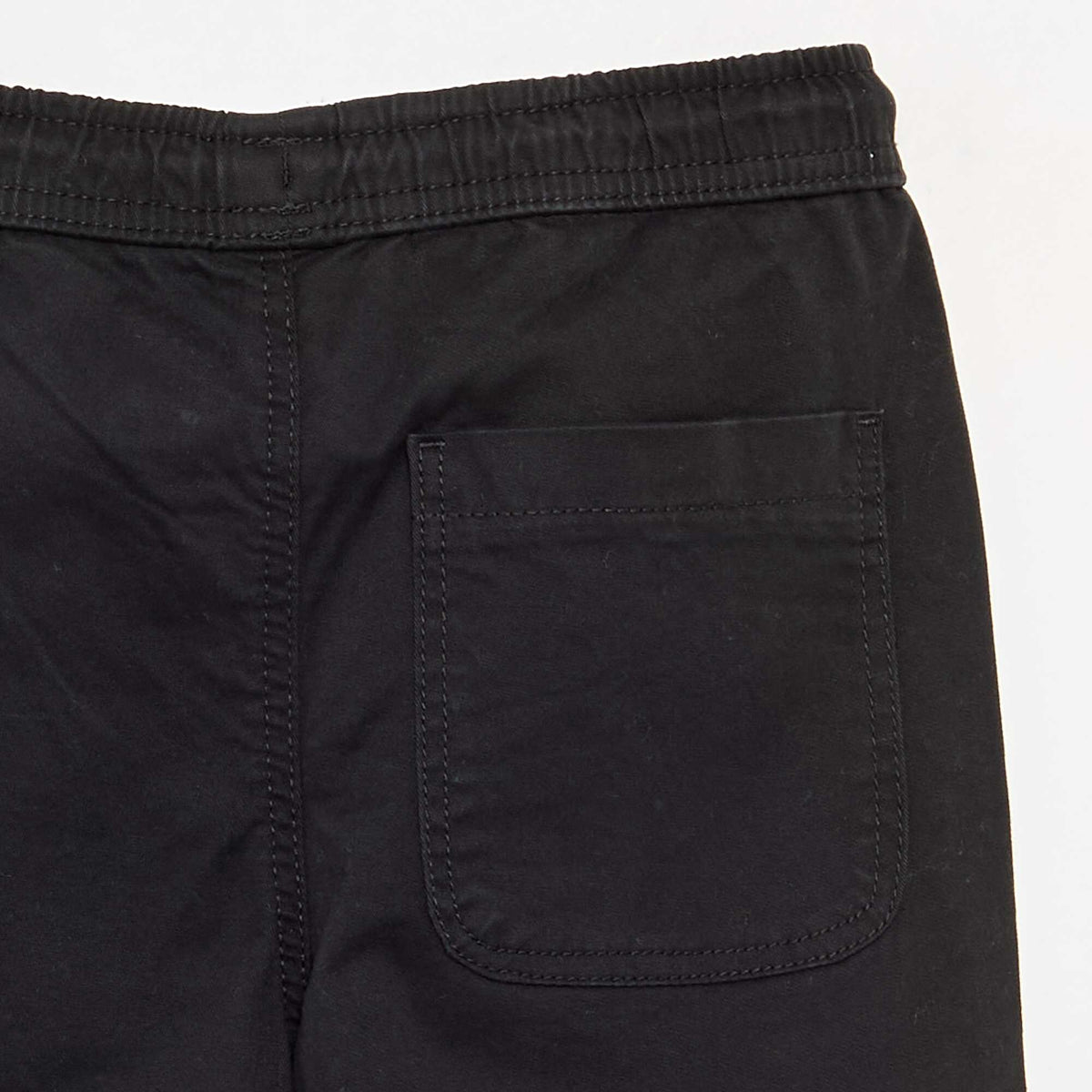 Pantallona pambuku stil 'Jogger'