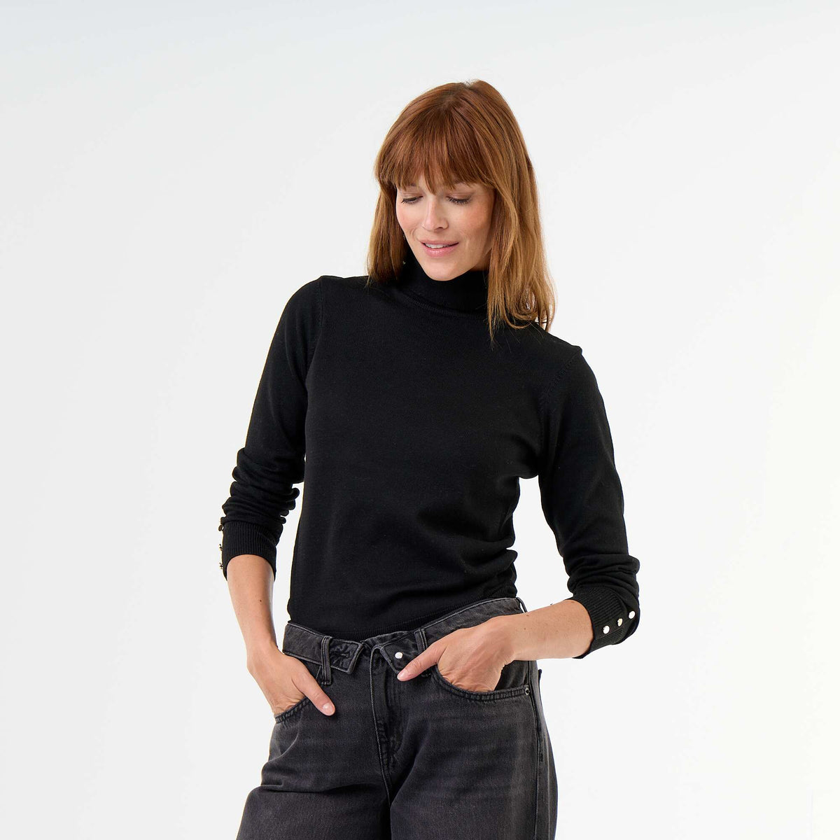 Fine Gauge Turtleneck Sweater BLACK
