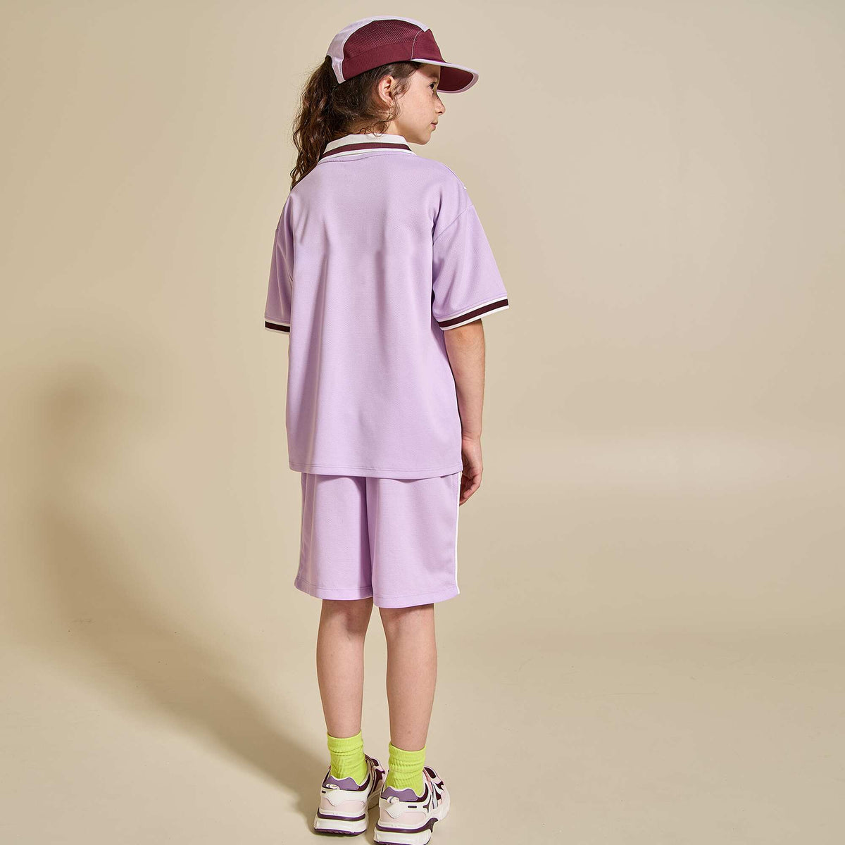 Set sportiv bluze dhe tuta të shkurtra