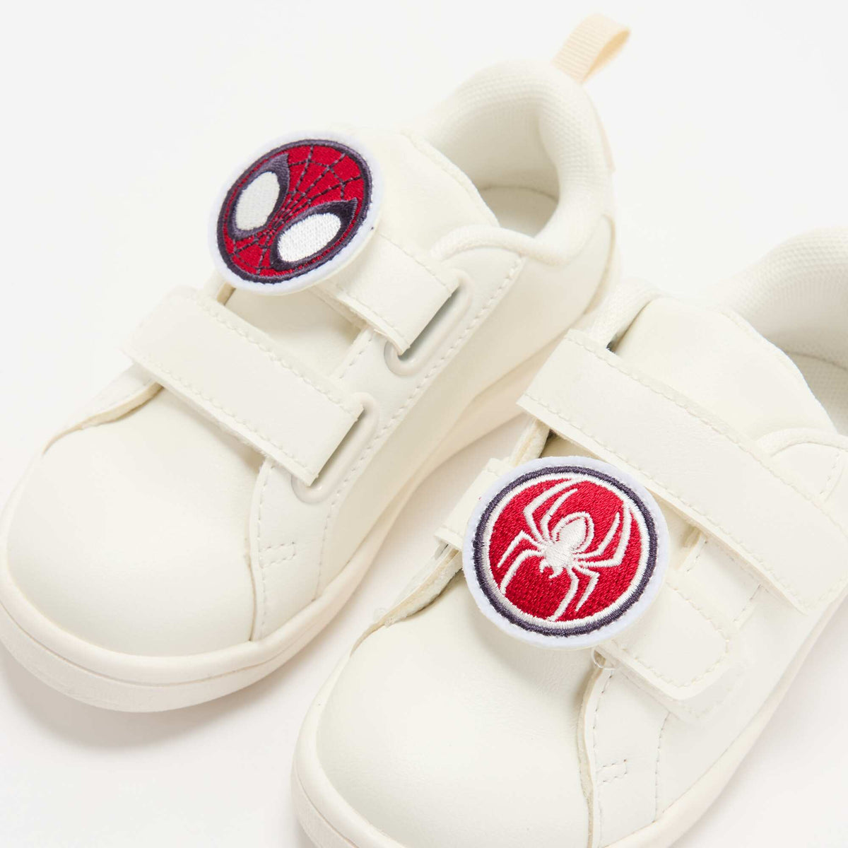 Marvel - Kitchoun Shoe Badges RED