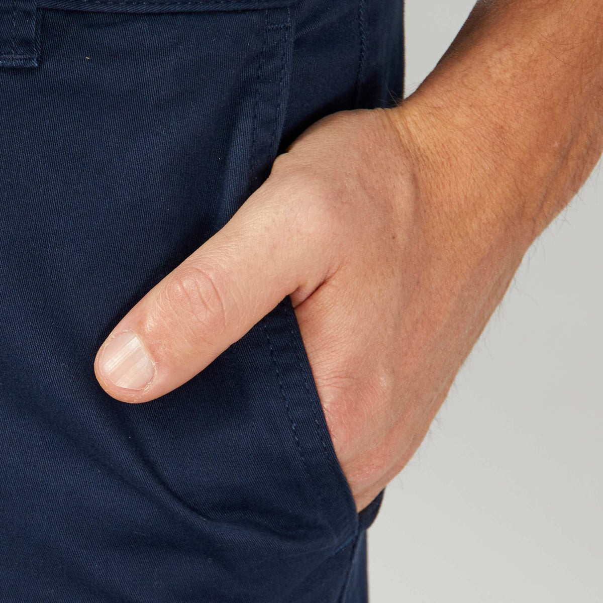 Pantallona Slim Chino 