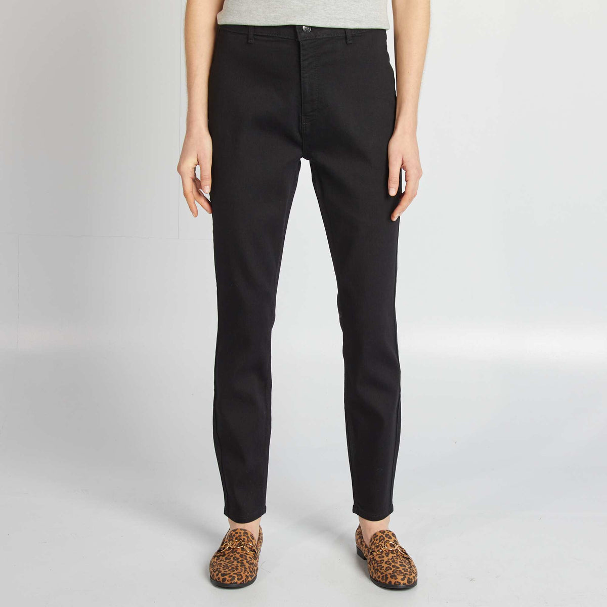Xhinse skinny fit / prerje shumë e ngushtë ZEZË